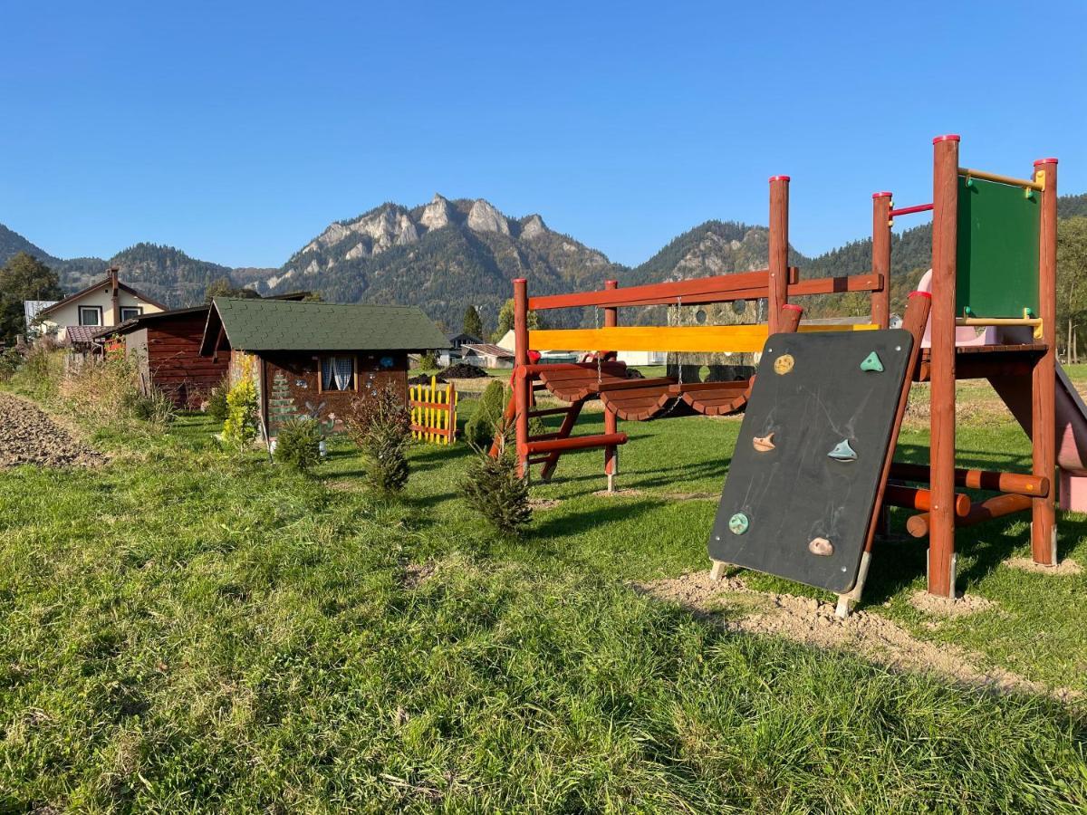 Penzión pod Troma Korunami Cerveny Klástor Exterior foto