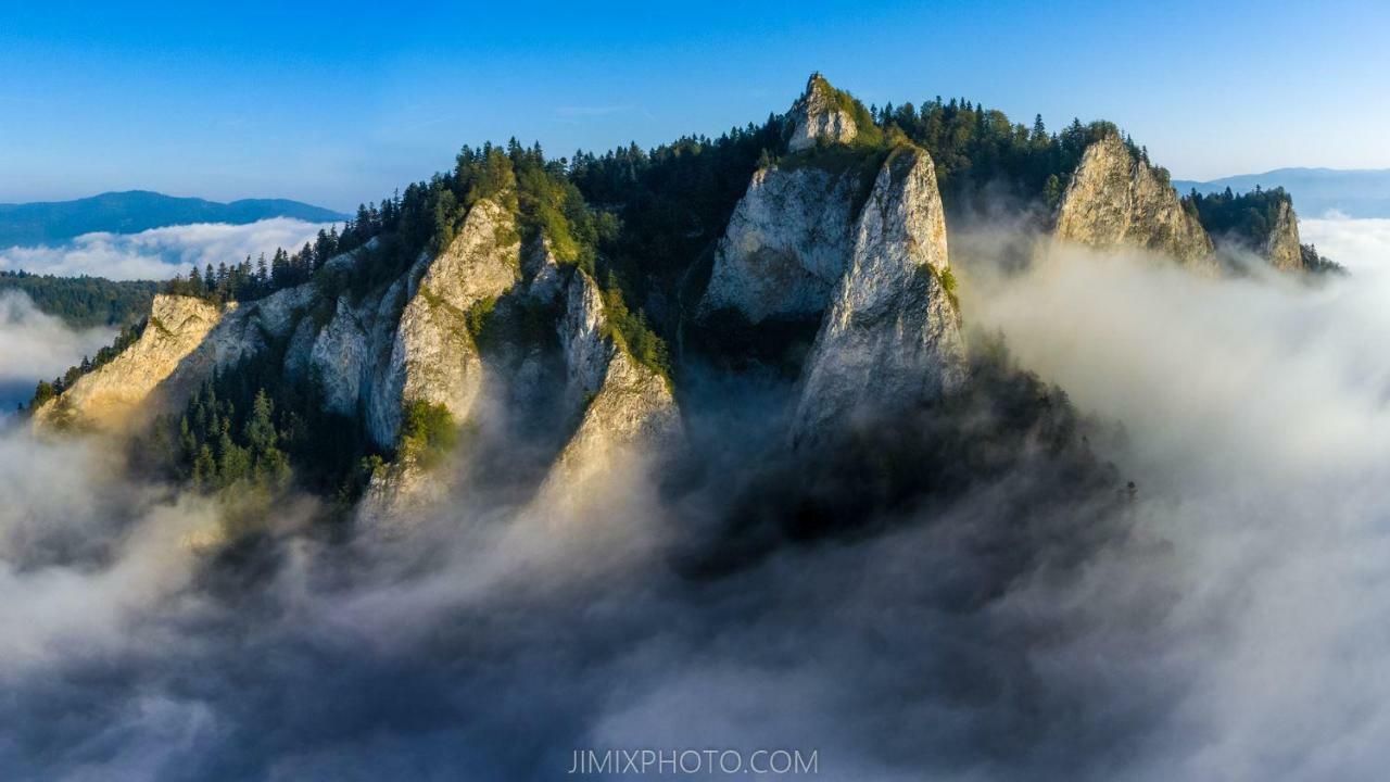 Penzión pod Troma Korunami Cerveny Klástor Exterior foto